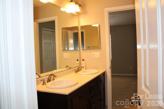 Building Photo - 10118 Frosty Ln