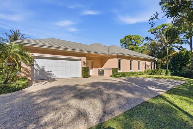 Building Photo - 12012 SE Laurel Ln