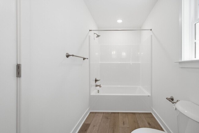 Building Photo - 21169 Baileys Ln