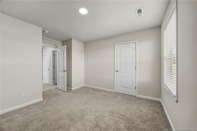 Building Photo - 34 Merlin Ct