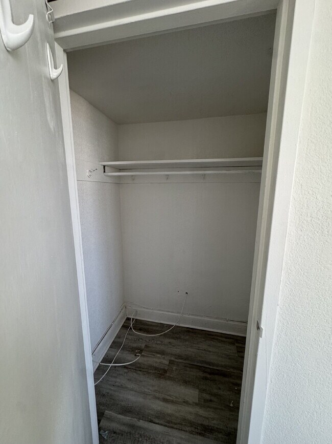 Building Photo - 1 Bedroom 1 bath with a view in downtown J...
