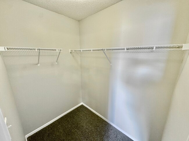 Building Photo - 9117 Preakness Dr