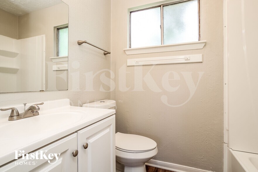 Building Photo - 4222 Chestergate Dr