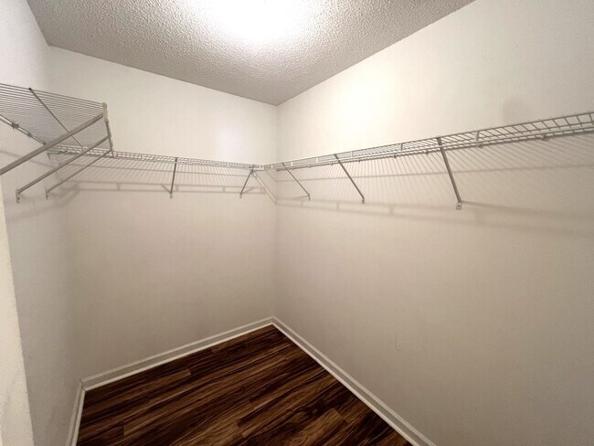 Building Photo - 161 S Spring View Dr