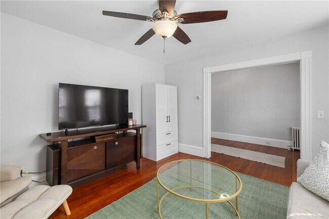 Building Photo - 58 Gibbs Ave