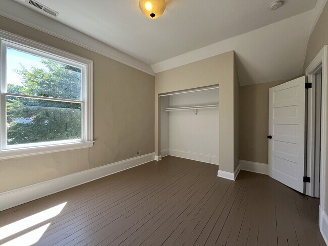 Building Photo - CPO2416