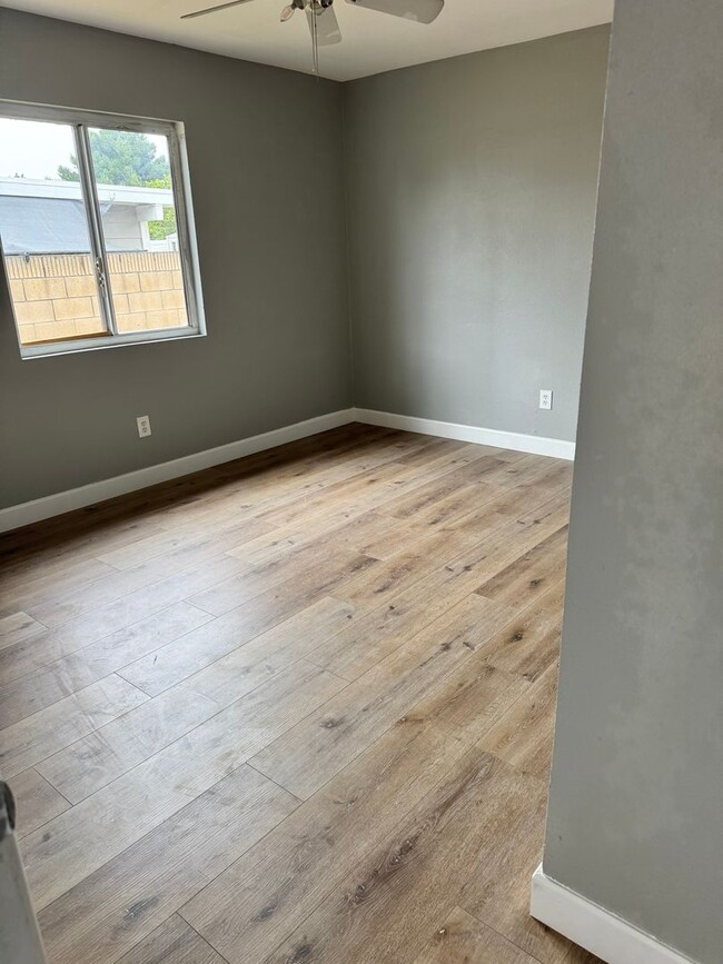 Building Photo - Cozy 3-Bedroom Home with Spacious Backyard...