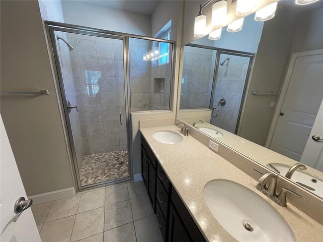 Building Photo - 9412 SW 67th Ln