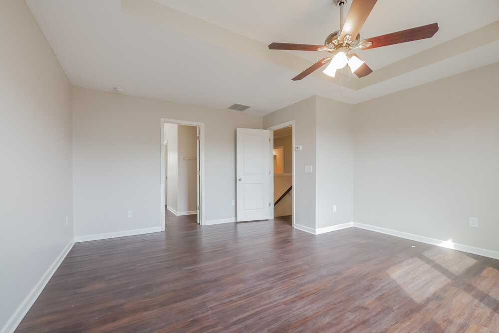 Building Photo - 255 Magnaview Dr