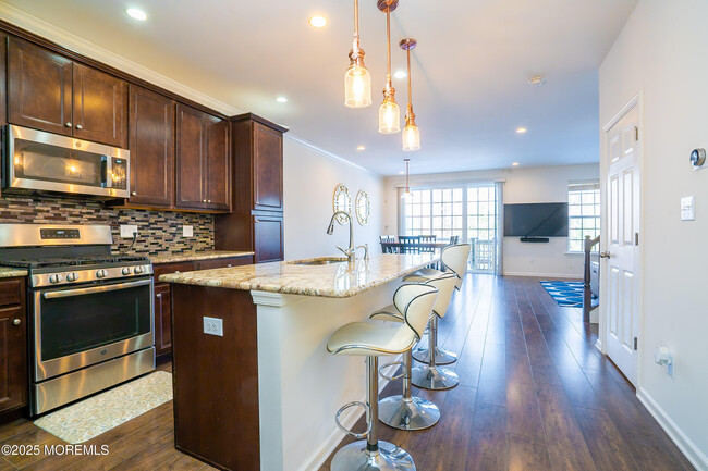 Building Photo - 50 Periwinkle Dr