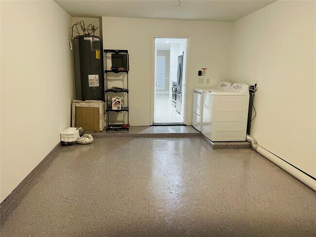 Building Photo - 3307 Golden Trails Dr