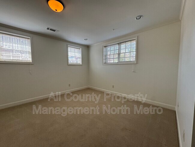 Building Photo - 110 Rose Garden Ln