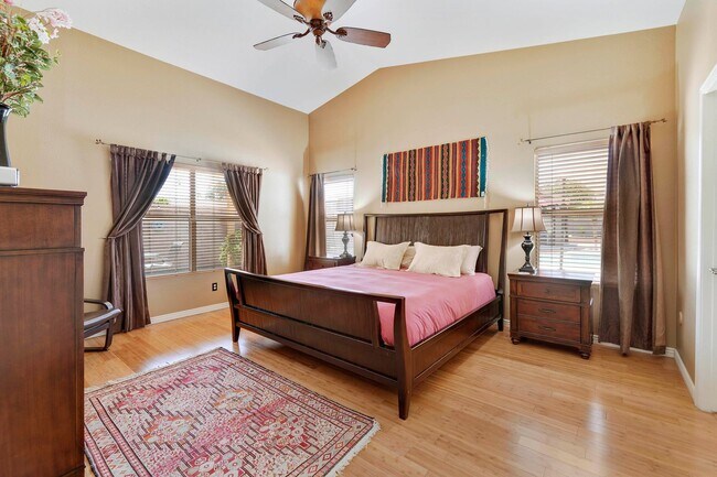 Building Photo - Gorgeous fully furnished home in Gilbert w...
