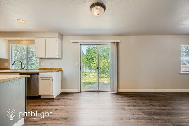 Building Photo - 18308 SE 260th Pl