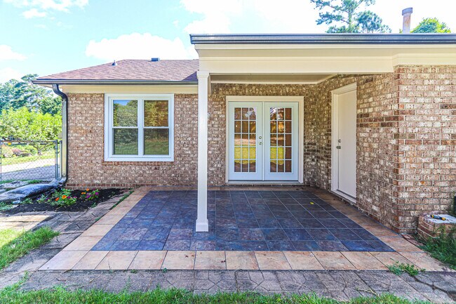 Building Photo - 3932 Creekwood Ln
