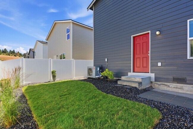 Building Photo - Beautiful 4 bedroom home in Liberty Lake! Move in Ready!