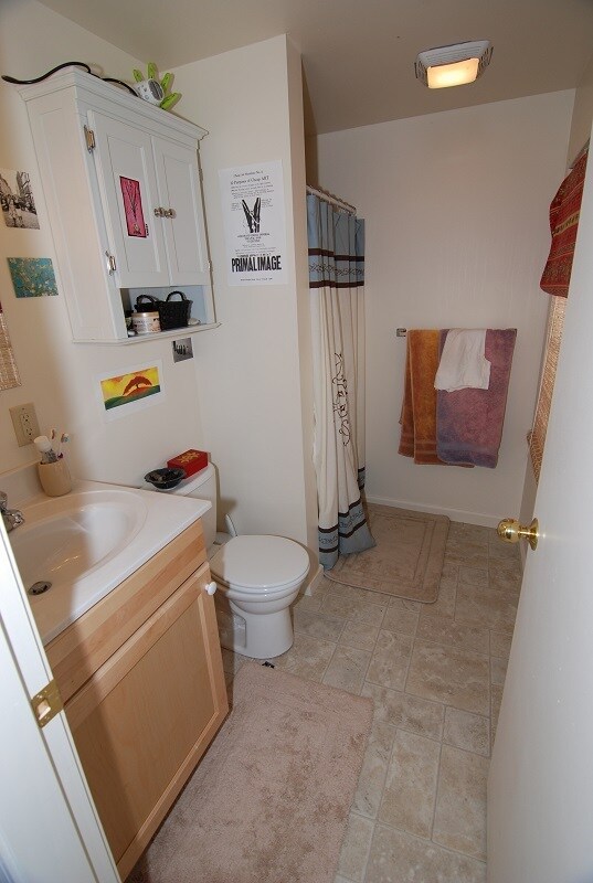 Building Photo - 93 Buell St