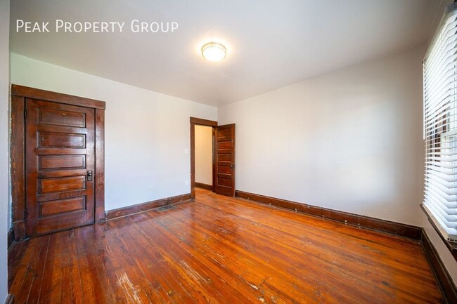 Building Photo - Available Now! Newly Renovated 2 Bedroom T...