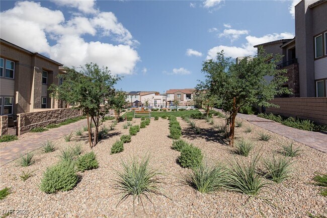 Building Photo - 2532 Vittora Pointe St