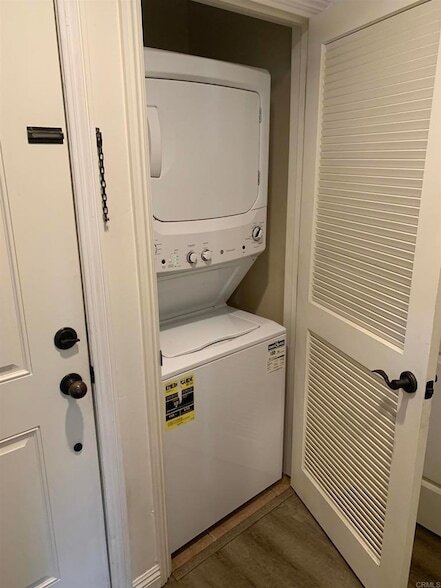 Building Photo - 201 Sea Cliff Way