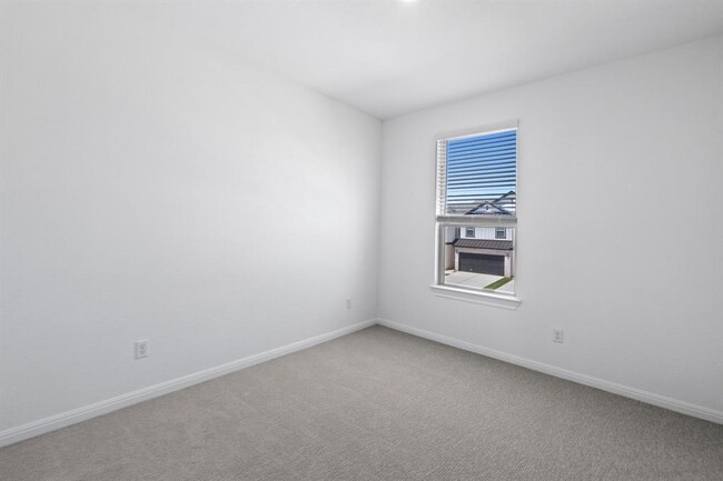 Building Photo - 2725 Woodall Dr