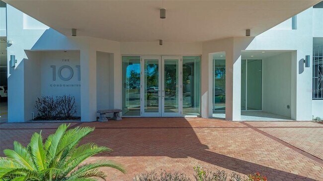 Building Photo - 101 S Gulfstream Ave