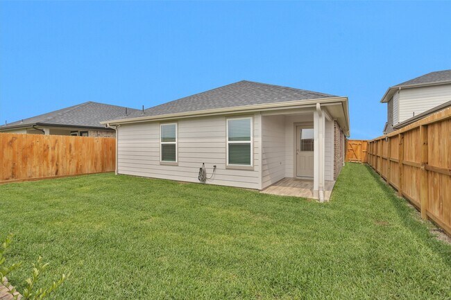 Building Photo - 3518 Grassland Dr