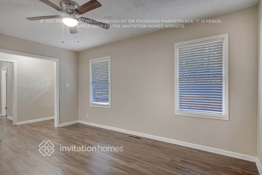 Building Photo - 1429 David Cir