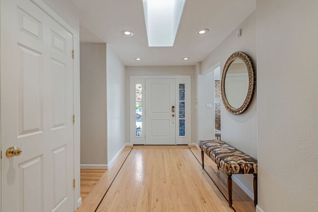 Building Photo - Executive Almaden Valley Home