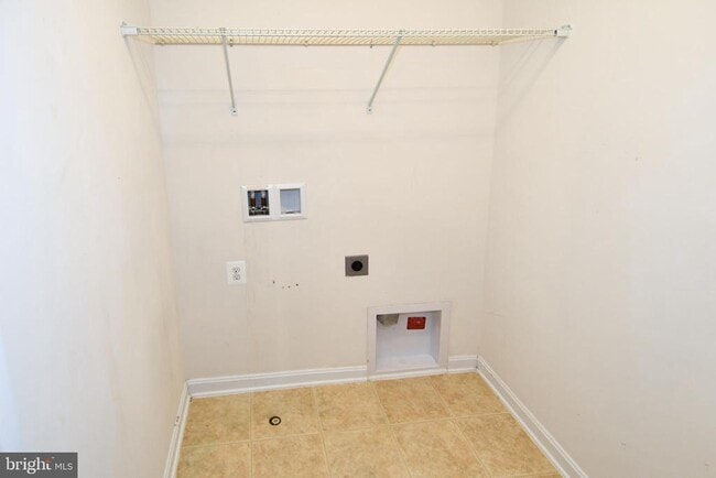 Building Photo - 3082 American Eagle Blvd