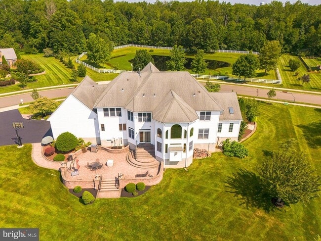 Building Photo - 19 Meadowlark Dr