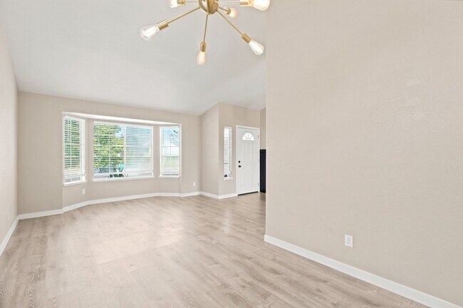 Building Photo - 8034 Fairlands Way