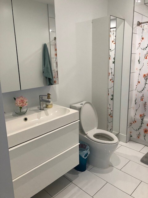 Building Photo - 1169 Hope St