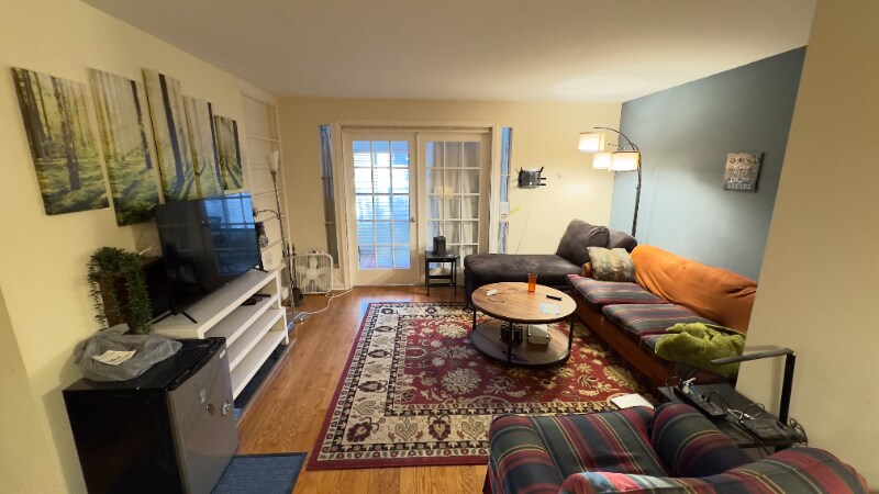 Building Photo - 2815 Lee Oaks Ct