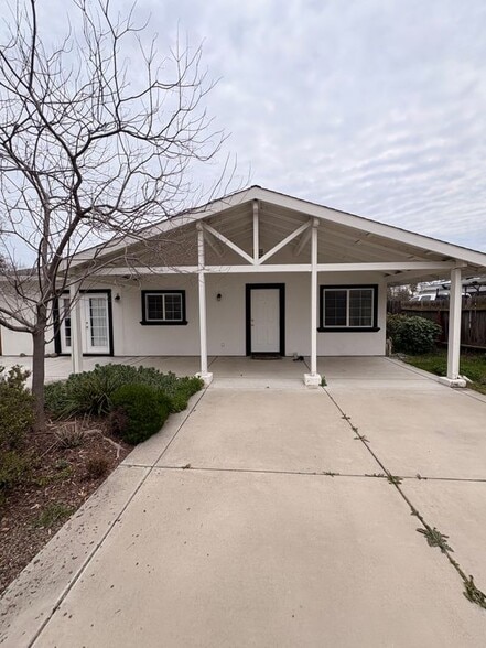 Building Photo - 4810 Kenmar Rd