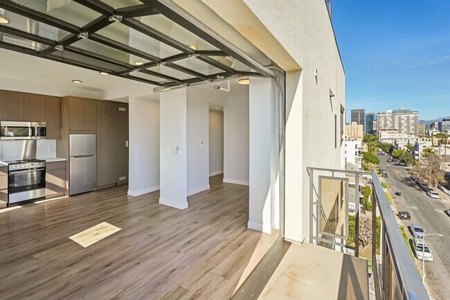 Building Photo - Brand-New Koreatown Modern Lofts | Rooftop Views | 6 Weeks Free