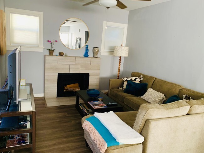 Living Room - 4910 Monte Vista St