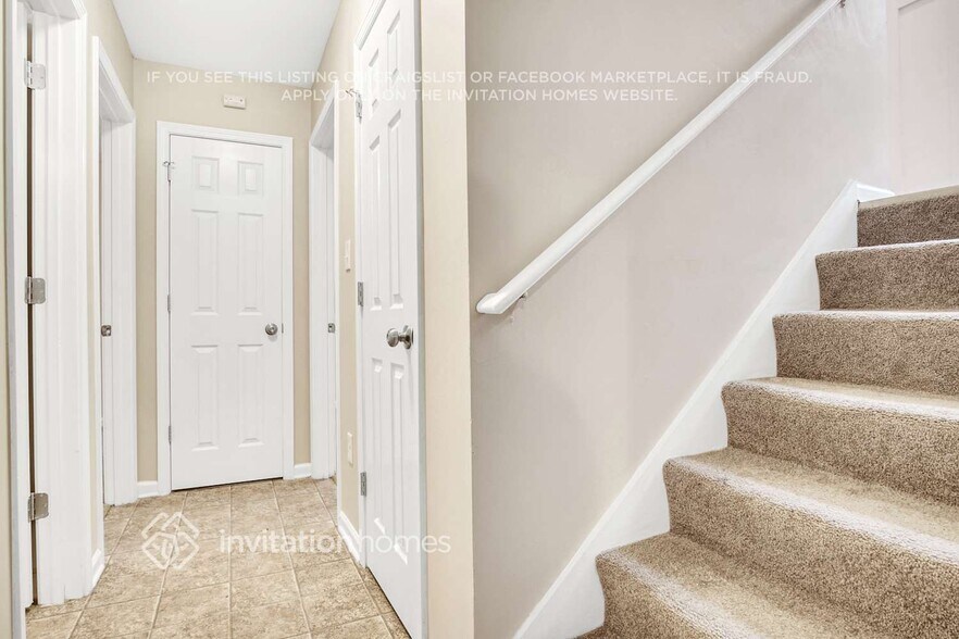 Building Photo - 9170 Jefferson Ave SW