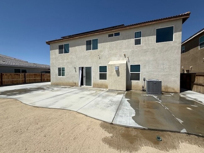 Building Photo - 2917 La Calle Audaz Ave
