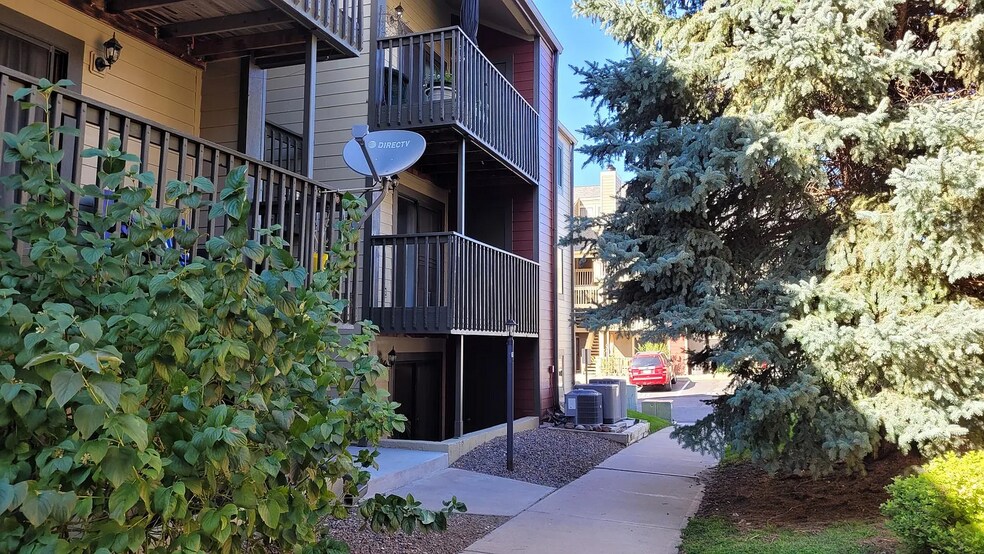 Building Photo - 10890 W Evans Ave