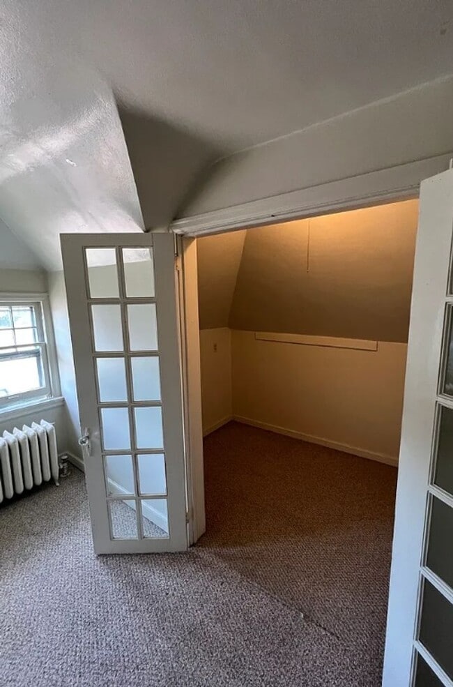 Building Photo - 1804 E 4th St