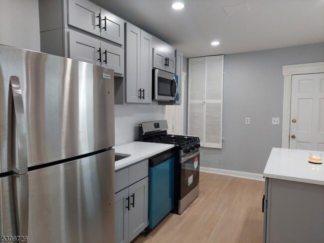 Building Photo - 138 Watchung Ave