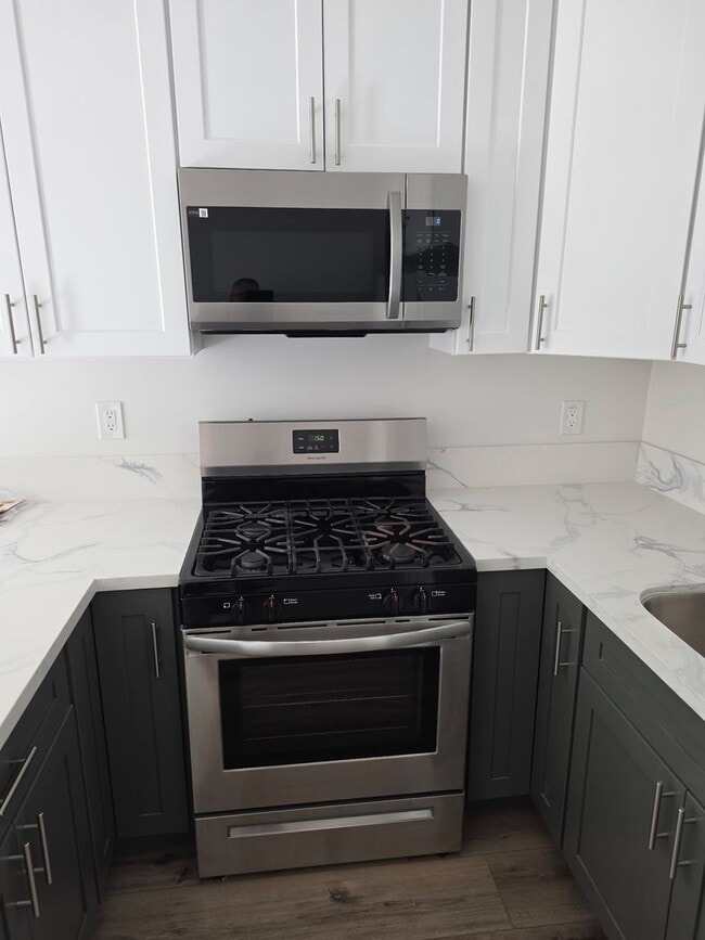 Building Photo - Leasing Only -1020 Dennis Ave