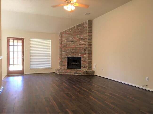 Building Photo - 3318 Kempwood Dr