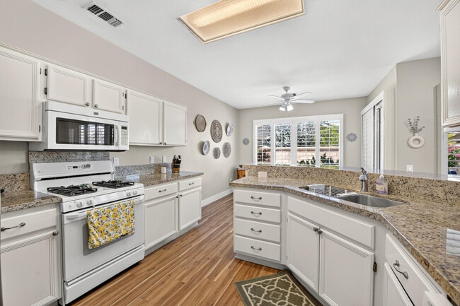 Building Photo - 78724 Palm Tree Ave