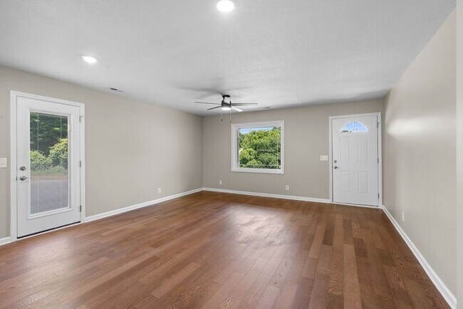 Building Photo - 3776 John Taylor Rd