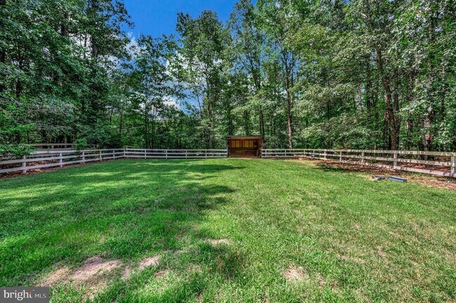 Building Photo - 8 Wilderness Ct