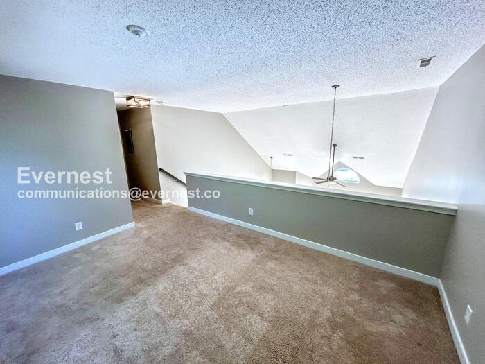 Building Photo - 4610 Twin Hickory Lake Dr