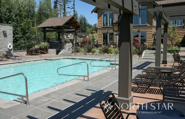 Building Photo - Stunning Renaissance at Peterkort Woods To...