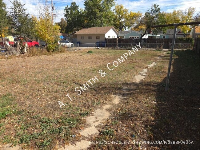 Building Photo - 2332 Elmira St